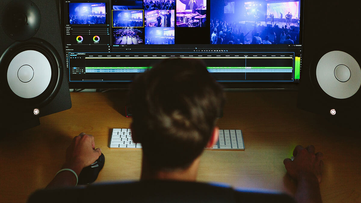 video-editor-arbeitspremiere-pro-desktop Video-Editor-arbeiten-in-Adobe-Premiere-Pro-auf-Desktop